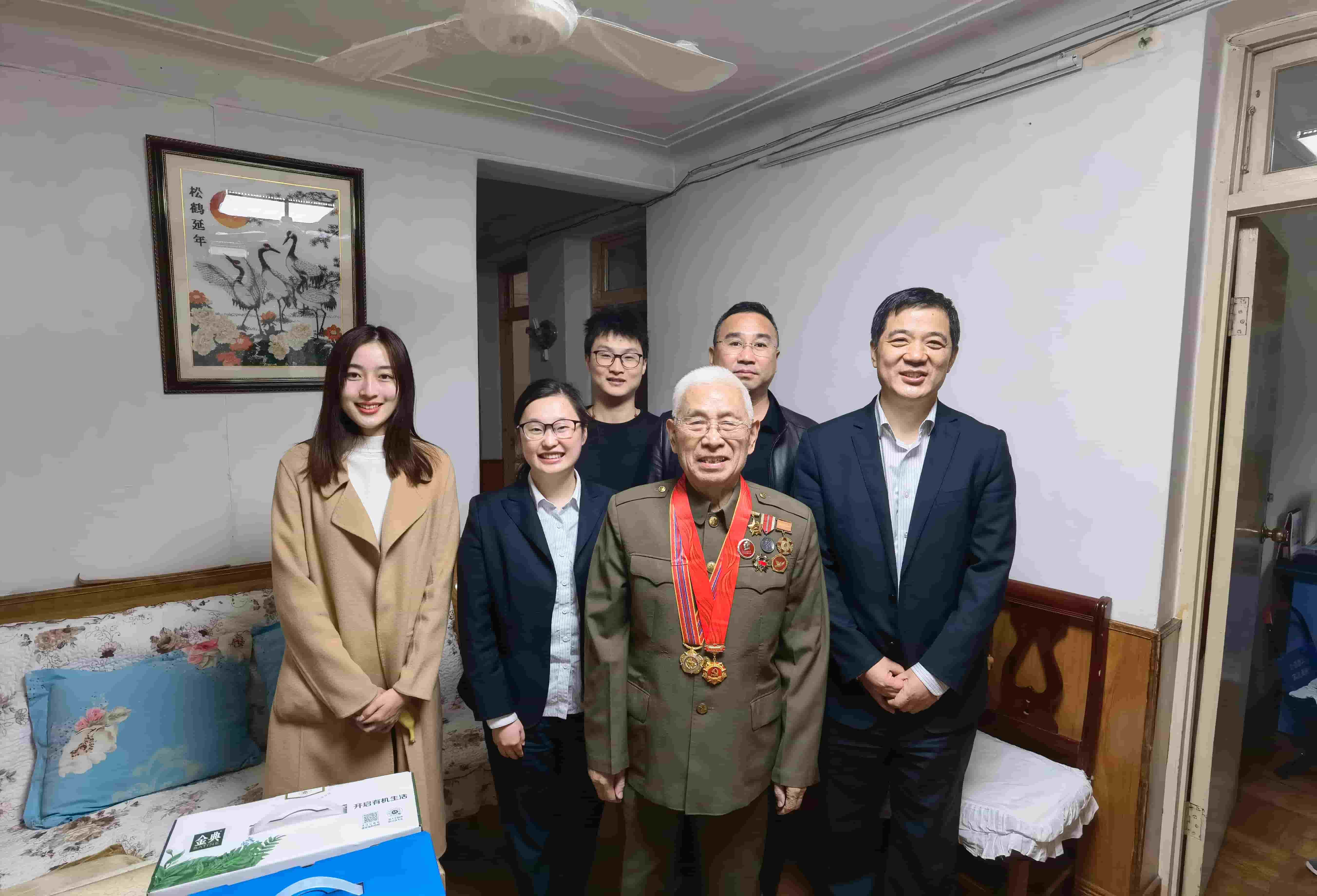 freecompress-2021年11月19日，奇异果（中国）QIYIGUO官方网站联合合肥市军队离退休干部第四干休所党支部，看展“忆党史、悟初心、担使命”主题活动